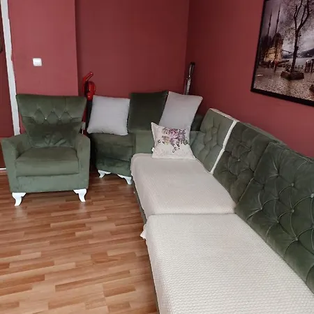 Eva Gold Apart 3*