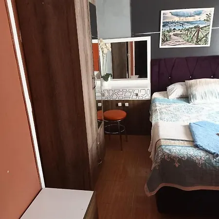Eva Gold Apart 3*
