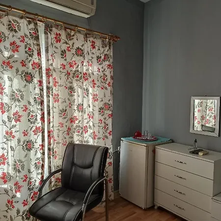 Eva Gold Apart 3*